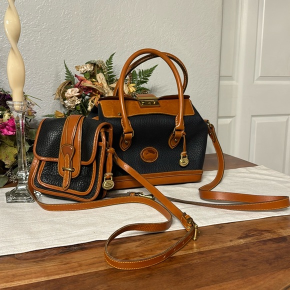 😍 Stunning Rare Vintage DB doctor bag and crossbody set 😍 - Picture 5 of 17